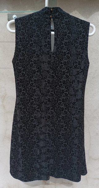 Vestido negro Formula Joven