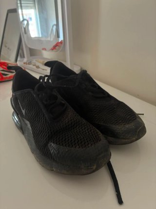 Nike Air Max 270 Bambas Negras
