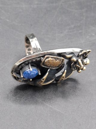 Anillo artístico en Plata 925 y piedras naturales.