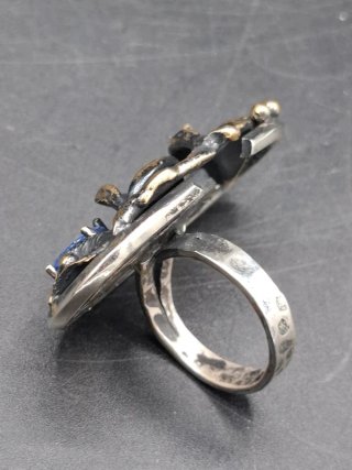 Anillo artístico en Plata 925 y piedras naturales.