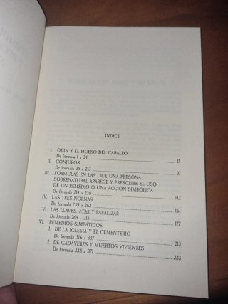 FÓRMULAS DE BRUJAS Y RECETAS MÁGICAS TOMO I: FÓ...