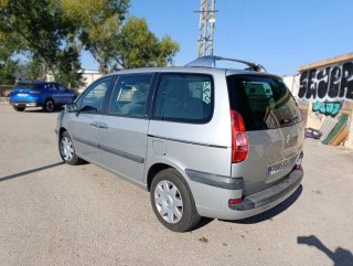 Peugeot 807 2005 ITV y caja recién hechas