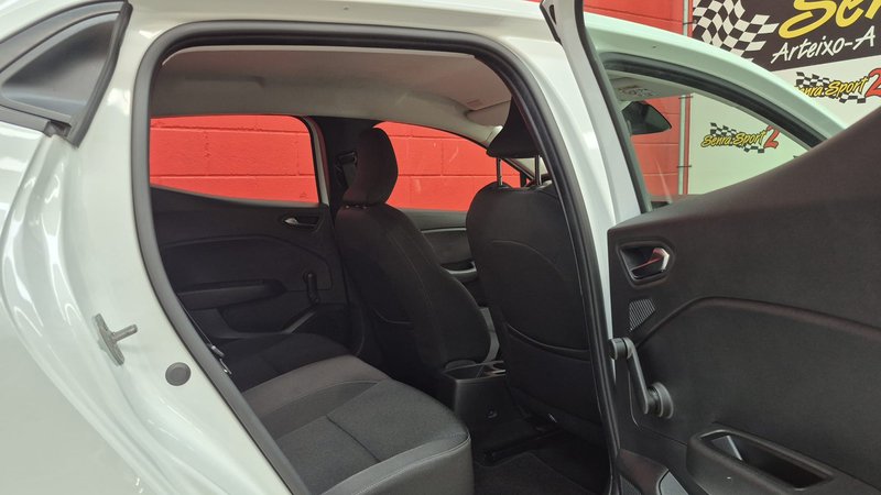 Renault Clio 2023, foto 15