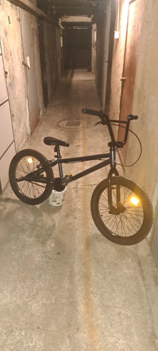 Bicicletta BMX blu