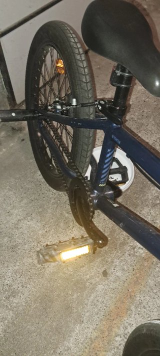 Bicicletta BMX blu