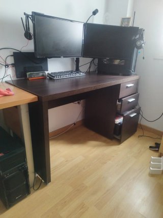 Mesa de Escritorio con Cajonera