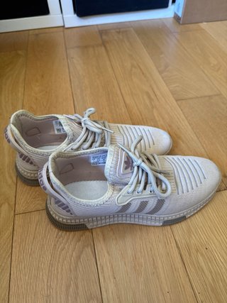 Zapatillas Adidas Beige y Rosa
