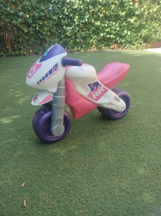 Moto correpasillos Feber