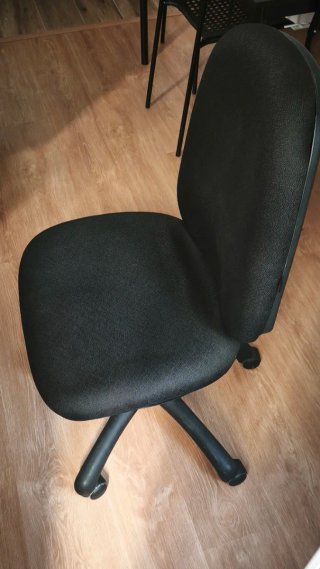 Silla de oficina ergonómica ajustable