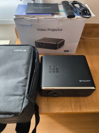 Video proyector Wimius P62 + sopor Duronic PB02XL.