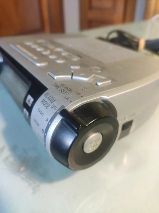 Lote 3 radios despertador Sony y Sanda