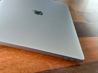 MacBook Pro 16” 2019 i7 16GB 512GB – Plata