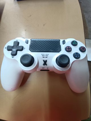 PS4 (PlayStation 4) Slim con 2 Juegos