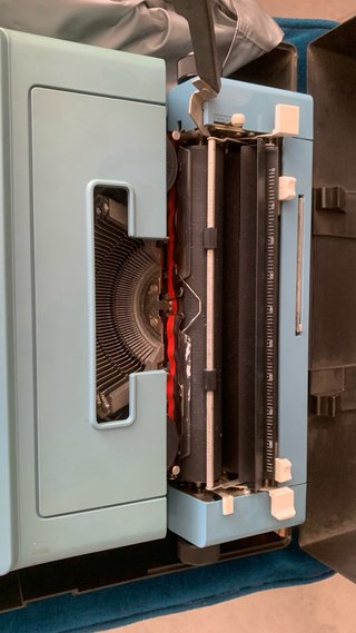Máquina de escribir Olivetti Studio 46