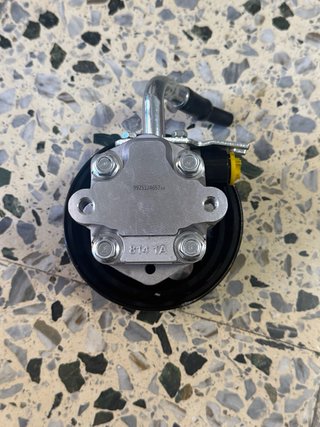 Bomba de Dirección Asistida Mitsubishi MR418566-C
