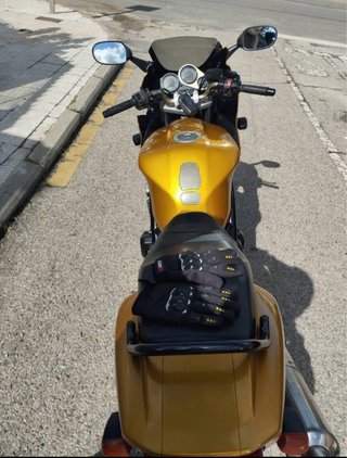 Yamaha Fazer 600 Amarilla