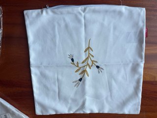 4 Fundas de cojines con diseño Floral. Bona Maison