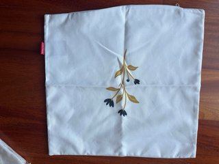 4 Fundas de cojines con diseño Floral. Bona Maison