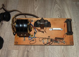 Antiguo Teléfono Intercomunicador de Madera