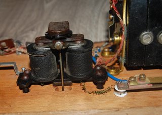 Antiguo Teléfono Intercomunicador de Madera