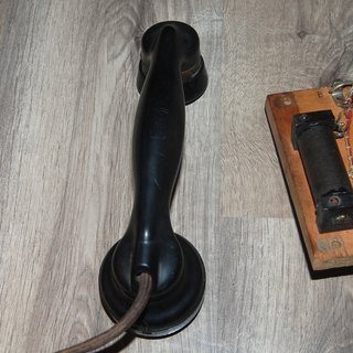 Antiguo Teléfono Intercomunicador de Madera