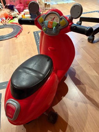 Moto Vespa para niños