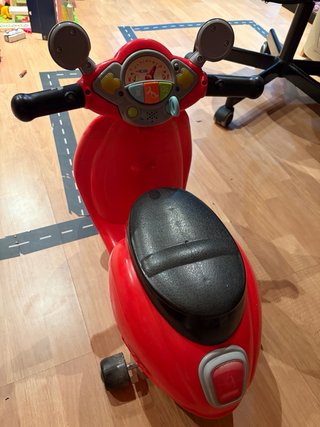 Moto Vespa para niños