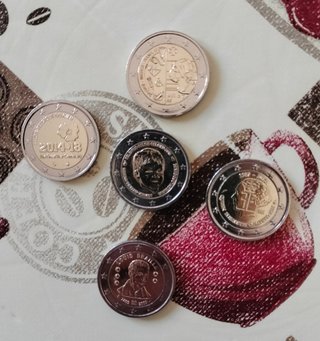 Lote 5 monedas Bélgica 2€. Muy bueno.