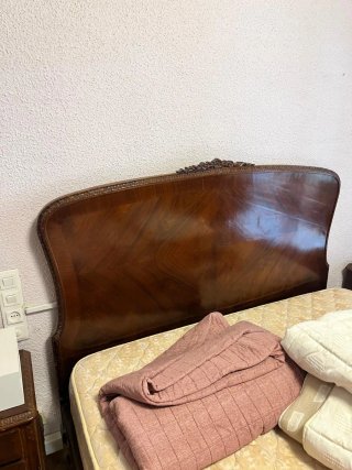 Estructura de Cama Vintage de Madera