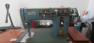 Máquina de coser ALFA AÑO 60,70 EXELENTE ESTADO