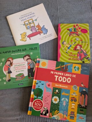 Libros variados y cuentos niños