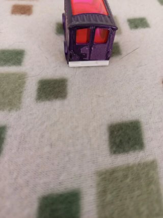 Coche de juguete Hot Wheels morado