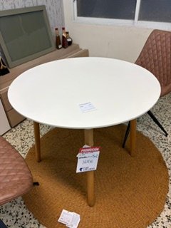 Mesa Redonda Blanca con Patas de Madera