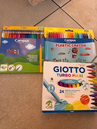 Set de 3 cajas de material de dibujo