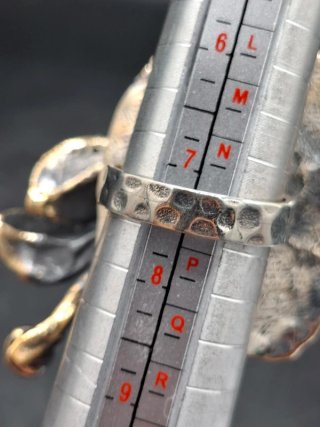 Anillo artístico en Plata 925 y piedras naturales.