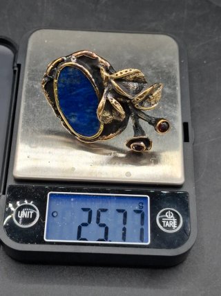 Anillo artístico en Plata 925 y piedras naturales.