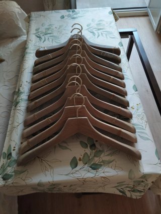 Set de 11 Perchas de Madera Uterqüe