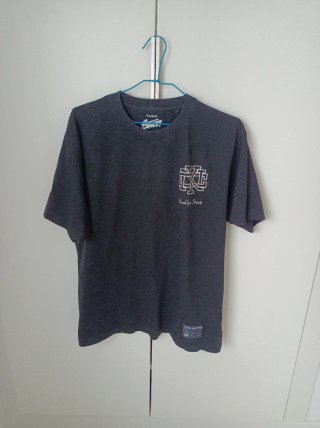Camiseta Negra Pull & Bear Talla M