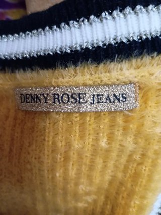 Jersey Amarillo con Detalle de Corazón