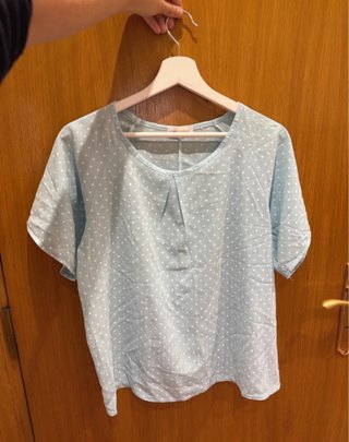 Blusa Azul de Lunares Blancos Brogeras