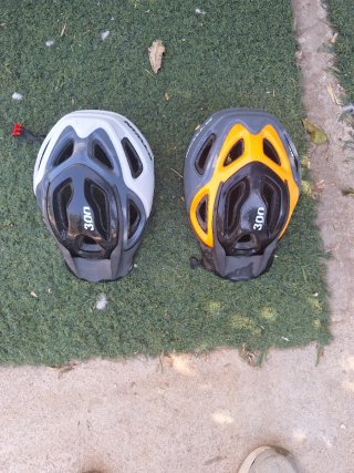 Bicicleta Rockrider 27,5 pulgadas + 2 cascos