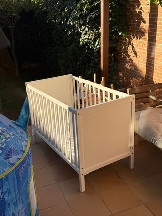 Cuna IKEA Blanca con colchon incluido