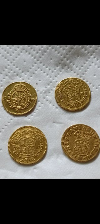 Monedas de oro,durillos,medio escudos.PRECIO C/U.