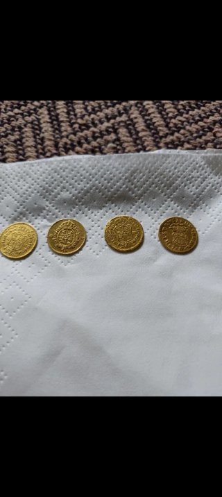 Monedas de oro,durillos,medio escudos.PRECIO C/U.