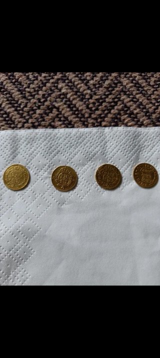 Monedas de oro,durillos,medio escudos.PRECIO C/U.