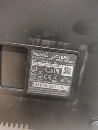 Cargador Makita DC18RC Original