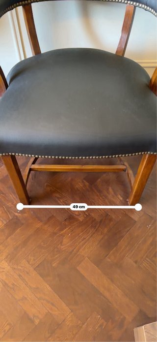 Butaca silla sillon clásica en piel negra y madera