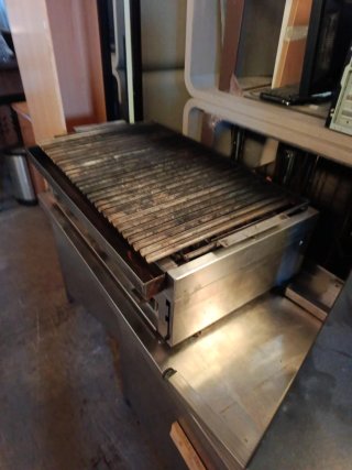 Barbacoa de Gas y Piedras