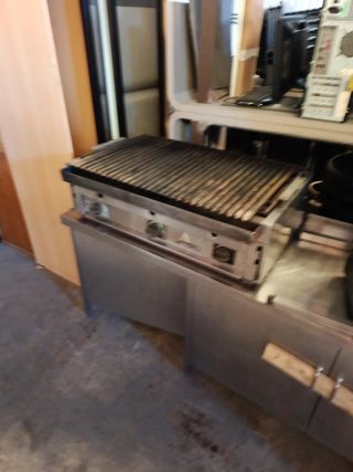 Barbacoa de Gas y Piedras