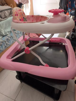 Andador para bebé rosa